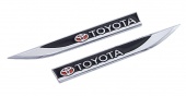Молдинги с логотипом Toyota